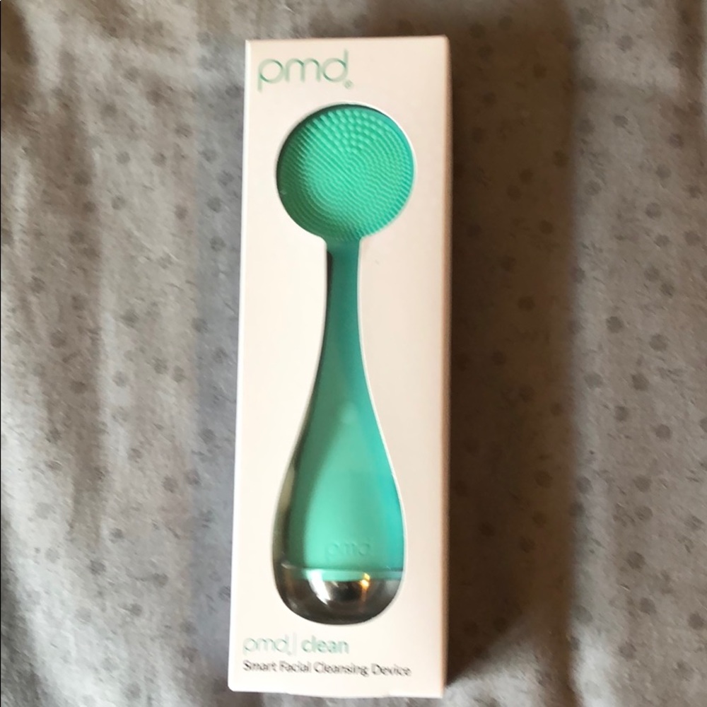 PMD Smart Facial Cleansing Device from Causebox